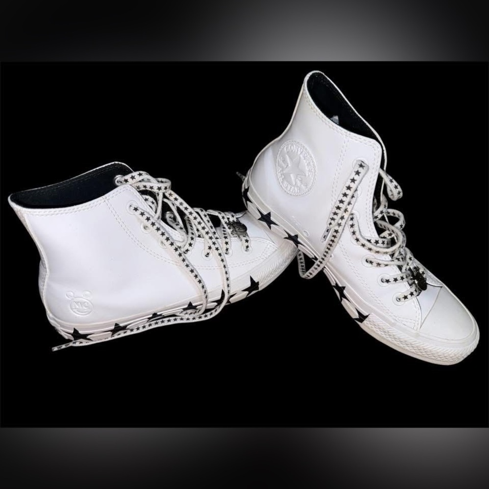 White High-Top Sneakers with Black Star Accents